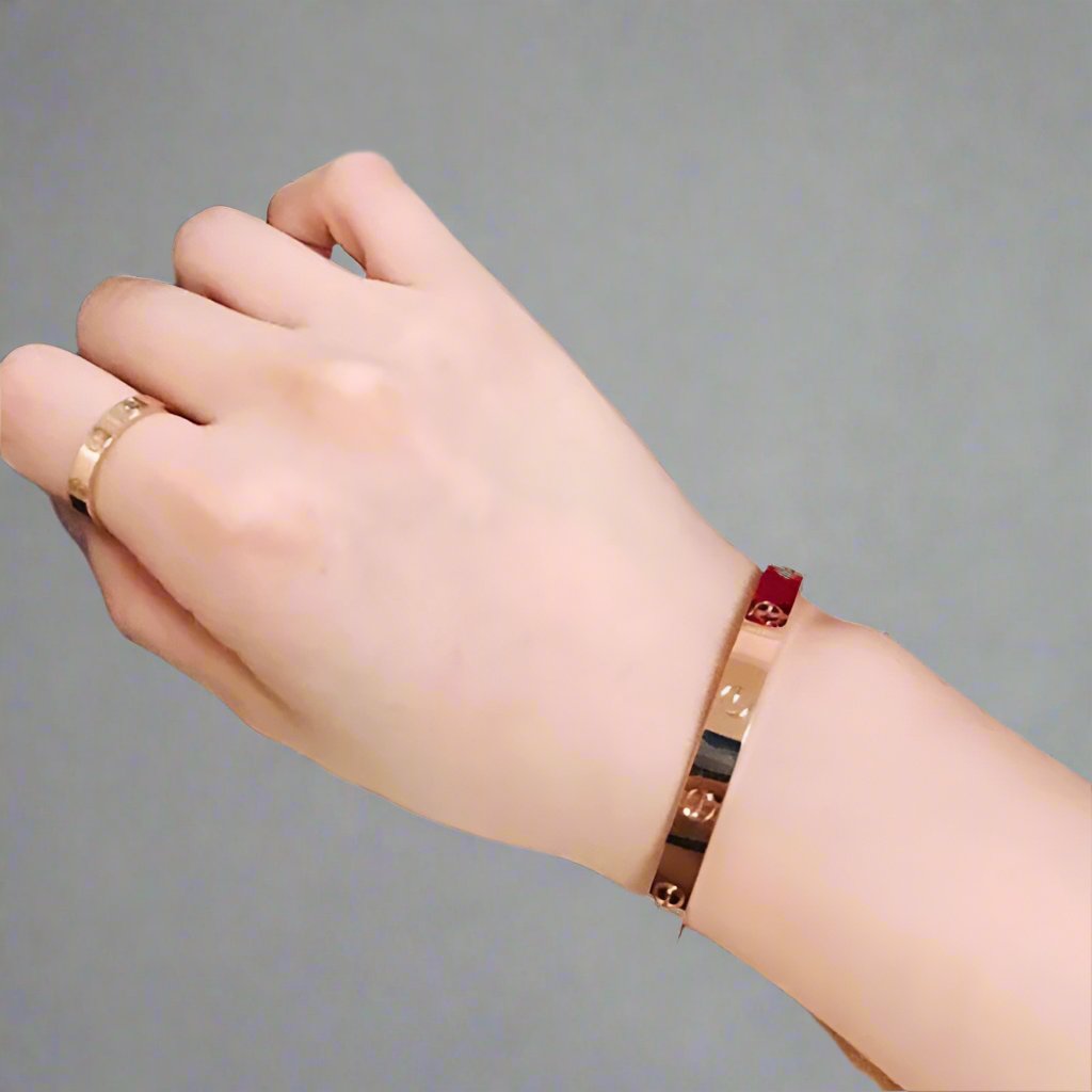 18K Love Bracelet