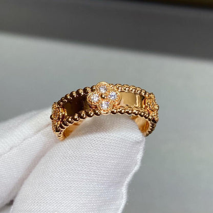 18K Perlée Clovers Ring