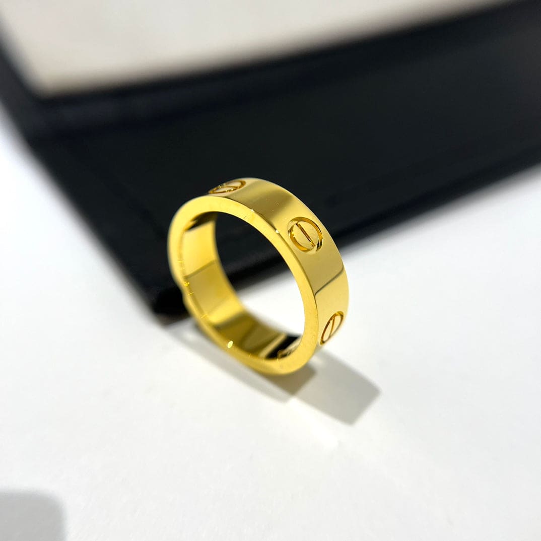 18K Love Wedding 6mm  Ring