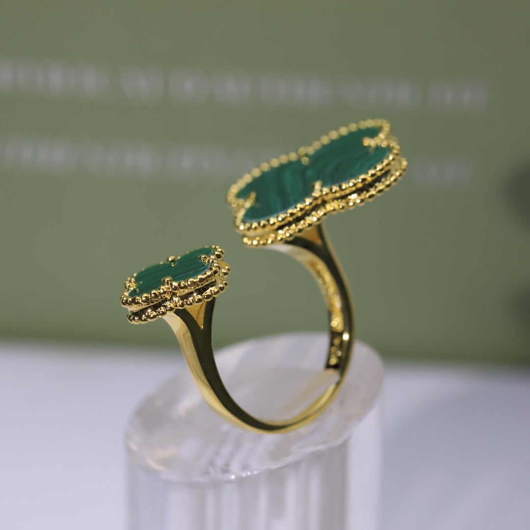 18K Magic Alhambra Malachite Clover Ring