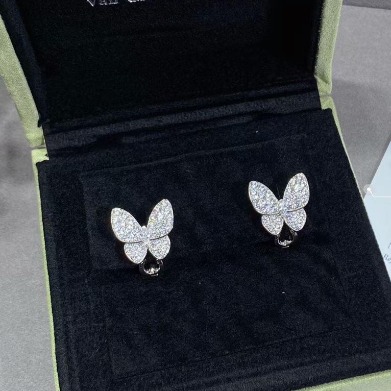 18K Two Butterfly Diamonds Earrings